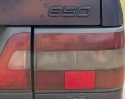 Синий Вольво 850, объемом двигателя 2.3 л и пробегом 305 тыс. км за 1750 $, фото 6 на Automoto.ua