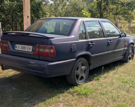 Синий Вольво 850, объемом двигателя 2.3 л и пробегом 305 тыс. км за 1750 $, фото 5 на Automoto.ua