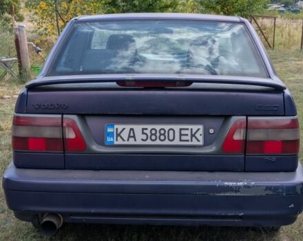 Синий Вольво 850, объемом двигателя 2.3 л и пробегом 305 тыс. км за 1750 $, фото 4 на Automoto.ua