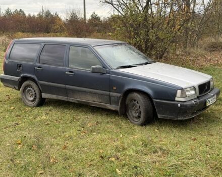 Синий Вольво 850, объемом двигателя 2 л и пробегом 250 тыс. км за 1800 $, фото 1 на Automoto.ua