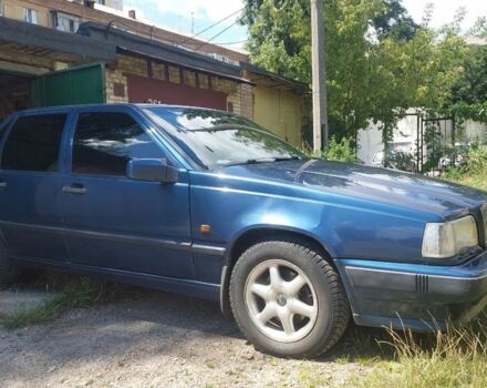 Синий Вольво 850, объемом двигателя 2 л и пробегом 343 тыс. км за 3100 $, фото 1 на Automoto.ua
