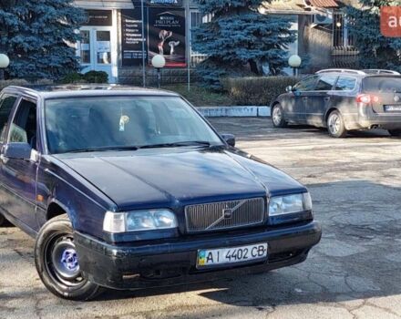 Синий Вольво 850, объемом двигателя 2.5 л и пробегом 450 тыс. км за 2500 $, фото 1 на Automoto.ua