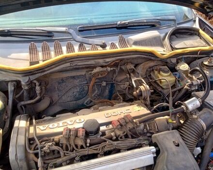 Зеленый Вольво 850, объемом двигателя 2.5 л и пробегом 100 тыс. км за 1500 $, фото 1 на Automoto.ua