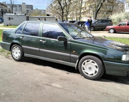 Зеленый Вольво 850, объемом двигателя 2 л и пробегом 400 тыс. км за 3500 $, фото 1 на Automoto.ua