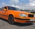 Оранжевый Вольво 850, объемом двигателя 2.5 л и пробегом 360 тыс. км за 4680 $, фото 1 на Automoto.ua