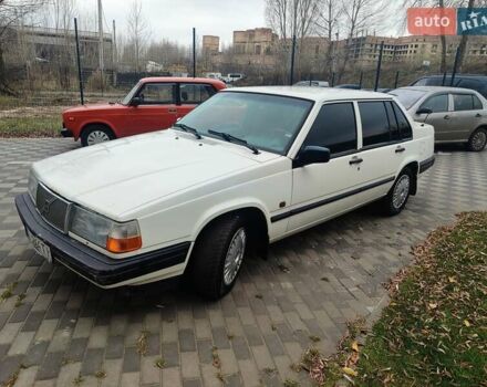 Белый Вольво 940, объемом двигателя 2.3 л и пробегом 398 тыс. км за 3200 $, фото 1 на Automoto.ua