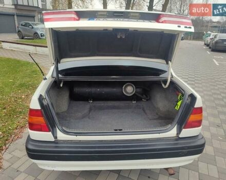 Белый Вольво 940, объемом двигателя 2.3 л и пробегом 398 тыс. км за 3200 $, фото 5 на Automoto.ua