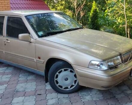 Бежевый Вольво 960, объемом двигателя 3 л и пробегом 231 тыс. км за 1900 $, фото 1 на Automoto.ua