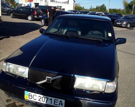 Синий Вольво 960, объемом двигателя 2.5 л и пробегом 250 тыс. км за 3700 $, фото 1 на Automoto.ua