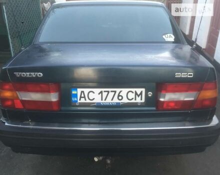 Зеленый Вольво 960, объемом двигателя 3 л и пробегом 368 тыс. км за 2000 $, фото 1 на Automoto.ua