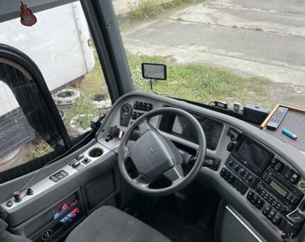 Белый Вольво 9700, объемом двигателя 12.78 л и пробегом 581 тыс. км за 135000 $, фото 27 на Automoto.ua