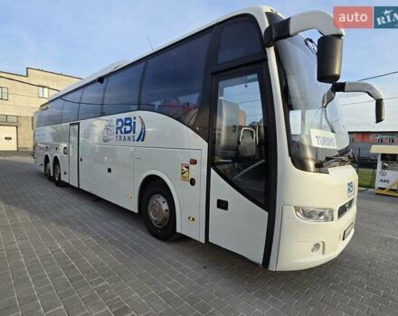 Белый Вольво Б12, объемом двигателя 12 л и пробегом 140 тыс. км за 69500 $, фото 3 на Automoto.ua