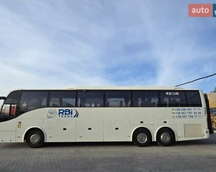 Белый Вольво Б12, объемом двигателя 12 л и пробегом 140 тыс. км за 69500 $, фото 1 на Automoto.ua