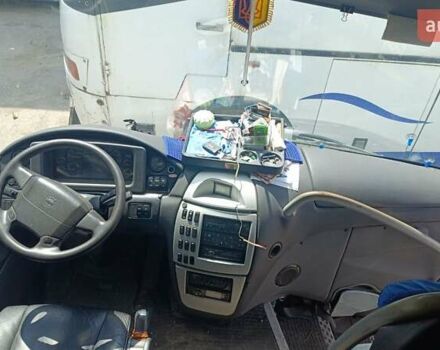 Белый Вольво Б12, объемом двигателя 12.13 л и пробегом 402 тыс. км за 39000 $, фото 12 на Automoto.ua