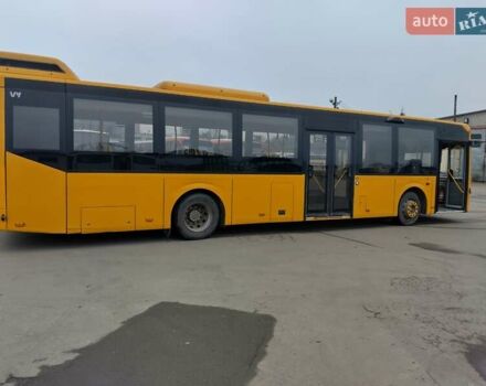 Желтый Вольво Б7Р, объемом двигателя 9.4 л и пробегом 500 тыс. км за 29900 $, фото 2 на Automoto.ua