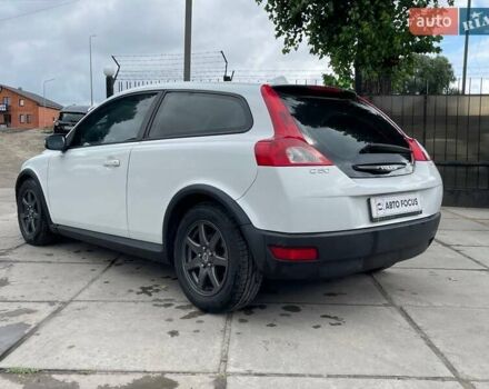 Белый Вольво Ц30, объемом двигателя 1.8 л и пробегом 288 тыс. км за 5190 $, фото 7 на Automoto.ua