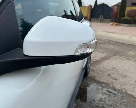 Белый Вольво Ц30, объемом двигателя 1.98 л и пробегом 196 тыс. км за 7600 $, фото 19 на Automoto.ua