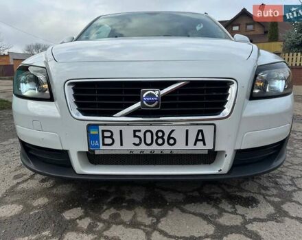 Белый Вольво Ц30, объемом двигателя 1.98 л и пробегом 196 тыс. км за 7600 $, фото 14 на Automoto.ua