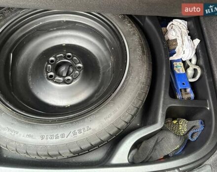 Белый Вольво Ц30, объемом двигателя 1.98 л и пробегом 196 тыс. км за 7600 $, фото 28 на Automoto.ua