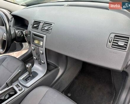 Белый Вольво Ц30, объемом двигателя 1.98 л и пробегом 196 тыс. км за 7600 $, фото 41 на Automoto.ua