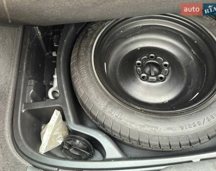 Белый Вольво Ц30, объемом двигателя 1.98 л и пробегом 196 тыс. км за 7600 $, фото 27 на Automoto.ua