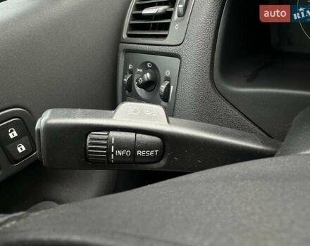 Белый Вольво Ц30, объемом двигателя 1.98 л и пробегом 196 тыс. км за 7600 $, фото 56 на Automoto.ua