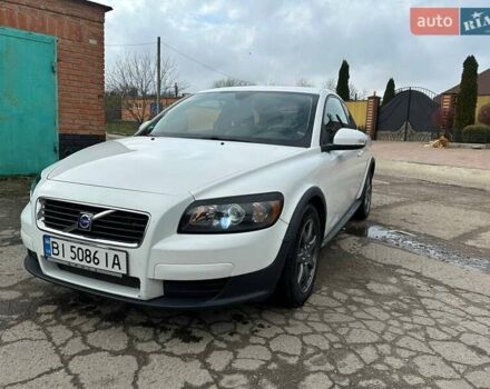 Белый Вольво Ц30, объемом двигателя 1.98 л и пробегом 196 тыс. км за 7600 $, фото 12 на Automoto.ua