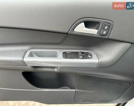 Белый Вольво Ц30, объемом двигателя 1.98 л и пробегом 196 тыс. км за 7600 $, фото 58 на Automoto.ua