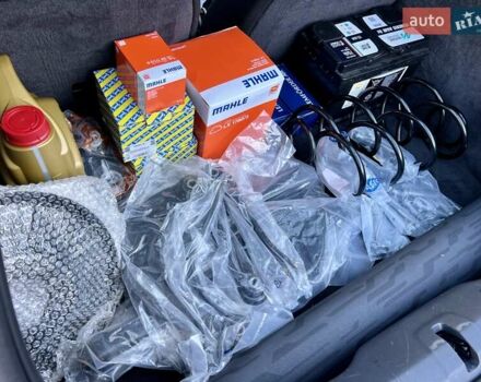 Белый Вольво Ц30, объемом двигателя 1.56 л и пробегом 272 тыс. км за 9292 $, фото 4 на Automoto.ua
