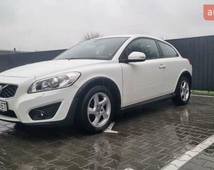 Білий Вольво C30, об'ємом двигуна 2 л та пробігом 105 тис. км за 10000 $, фото 2 на Automoto.ua
