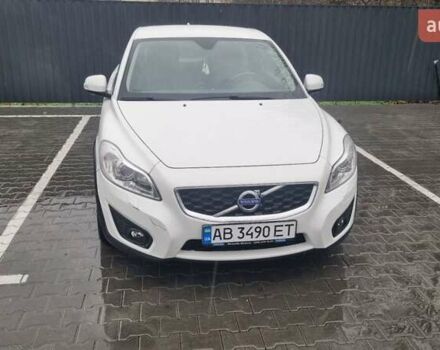 Білий Вольво C30, об'ємом двигуна 2 л та пробігом 105 тис. км за 10000 $, фото 4 на Automoto.ua
