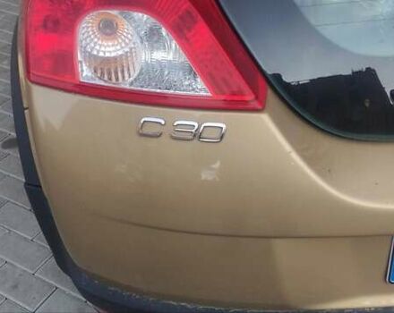 Бежевый Вольво Ц30, объемом двигателя 2.4 л и пробегом 277 тыс. км за 7100 $, фото 2 на Automoto.ua