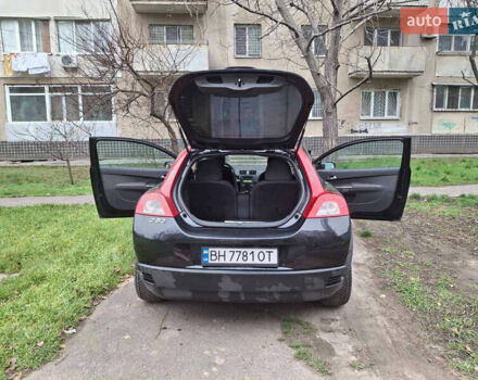 Черный Вольво Ц30, объемом двигателя 1.6 л и пробегом 286 тыс. км за 5200 $, фото 9 на Automoto.ua