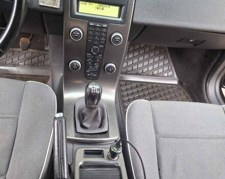 Черный Вольво Ц30, объемом двигателя 1.6 л и пробегом 286 тыс. км за 5200 $, фото 18 на Automoto.ua