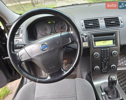 Черный Вольво Ц30, объемом двигателя 1.6 л и пробегом 286 тыс. км за 5200 $, фото 19 на Automoto.ua