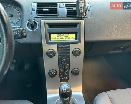 Вольво Ц30 2007 в Киеве на Automoto.ua Черный Вольво Ц30, объемом двигателя 1.6 л и пробегом 270 тыс. км за 5999 $, фото 10 на Automoto.ua