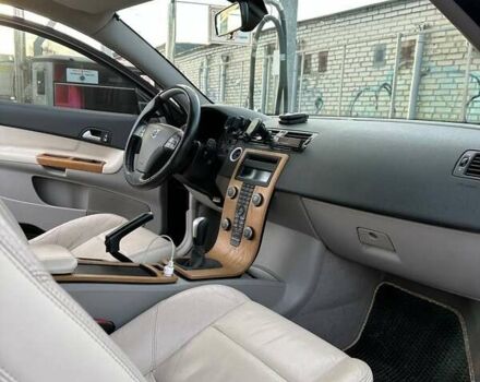 Черный Вольво Ц30, объемом двигателя 1.6 л и пробегом 258 тыс. км за 6500 $, фото 12 на Automoto.ua