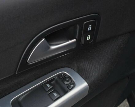 Черный Вольво Ц30, объемом двигателя 1.6 л и пробегом 252 тыс. км за 7499 $, фото 6 на Automoto.ua