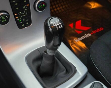 Черный Вольво Ц30, объемом двигателя 1.6 л и пробегом 252 тыс. км за 7499 $, фото 12 на Automoto.ua