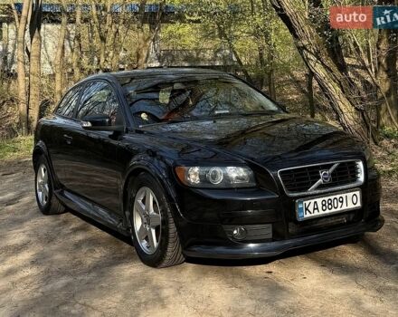 Черный Вольво Ц30, объемом двигателя 2.44 л и пробегом 308 тыс. км за 7700 $, фото 1 на Automoto.ua