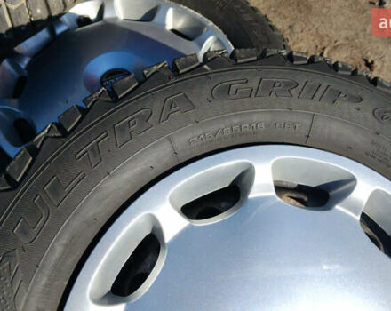 Коричневий Вольво C30, об'ємом двигуна 1.56 л та пробігом 252 тис. км за 6800 $, фото 7 на Automoto.ua