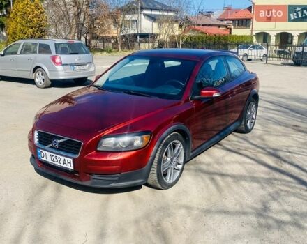 Красный Вольво Ц30, объемом двигателя 2.4 л и пробегом 220 тыс. км за 6500 $, фото 1 на Automoto.ua