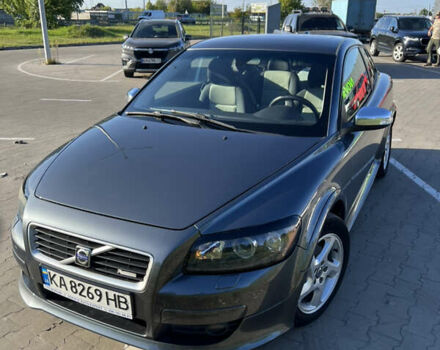 Серый Вольво Ц30, объемом двигателя 2 л и пробегом 245 тыс. км за 7500 $, фото 3 на Automoto.ua