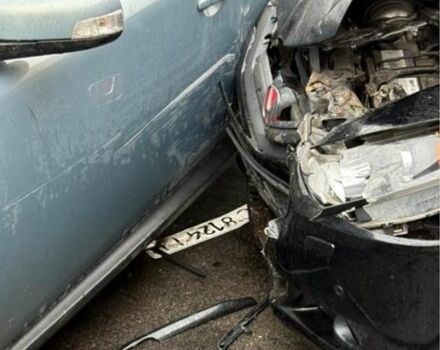 Сірий Вольво C30, об'ємом двигуна 2.4 л та пробігом 238 тис. км за 5500 $, фото 1 на Automoto.ua