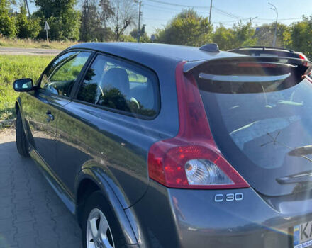 Серый Вольво Ц30, объемом двигателя 2 л и пробегом 245 тыс. км за 7500 $, фото 8 на Automoto.ua