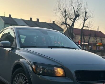 Серый Вольво Ц30, объемом двигателя 2.4 л и пробегом 240 тыс. км за 7800 $, фото 3 на Automoto.ua