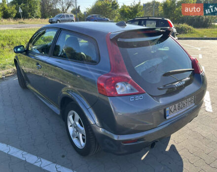 Серый Вольво Ц30, объемом двигателя 2 л и пробегом 245 тыс. км за 7500 $, фото 4 на Automoto.ua
