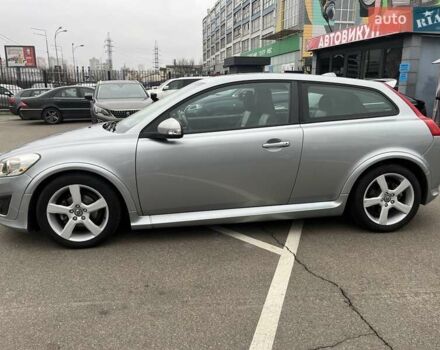 Серый Вольво Ц30, объемом двигателя 1.6 л и пробегом 249 тыс. км за 10000 $, фото 6 на Automoto.ua