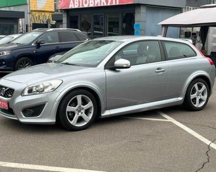 Серый Вольво Ц30, объемом двигателя 1.6 л и пробегом 249 тыс. км за 10000 $, фото 3 на Automoto.ua