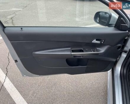 Серый Вольво Ц30, объемом двигателя 1.6 л и пробегом 249 тыс. км за 10000 $, фото 11 на Automoto.ua